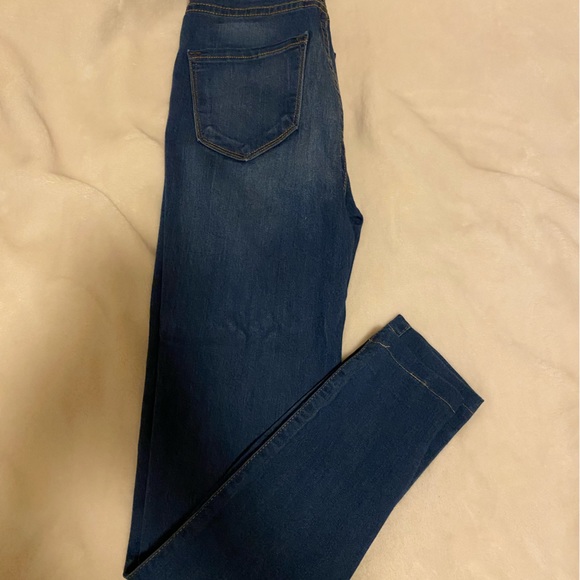 Nice Blue skinny jeans - Picture 2 of 2